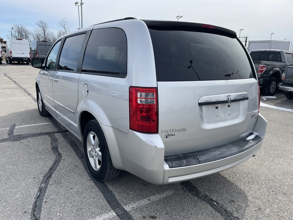 2010 Dodge Caravan - Image 6 of 21