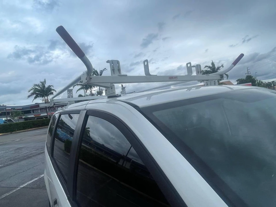 2010 Dodge Caravan - Image 13 of 14