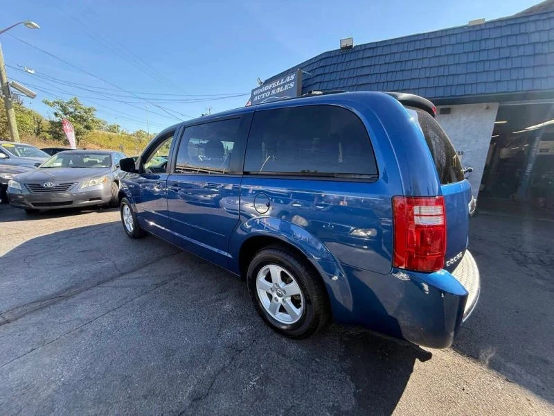 2010 Dodge Caravan - Image 6 of 12