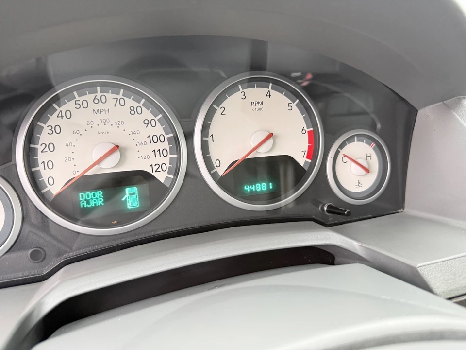 2010 Dodge Caravan - Image 7 of 19