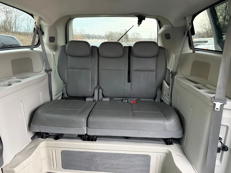 2010 Dodge Caravan - Image 15 of 19