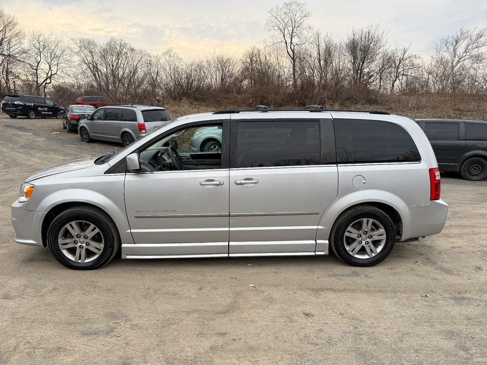 2010 Dodge Caravan - Image 2 of 19