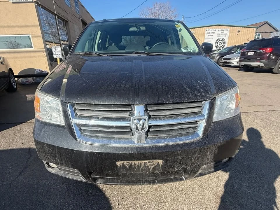 2010 Dodge Caravan - Image 10 of 20
