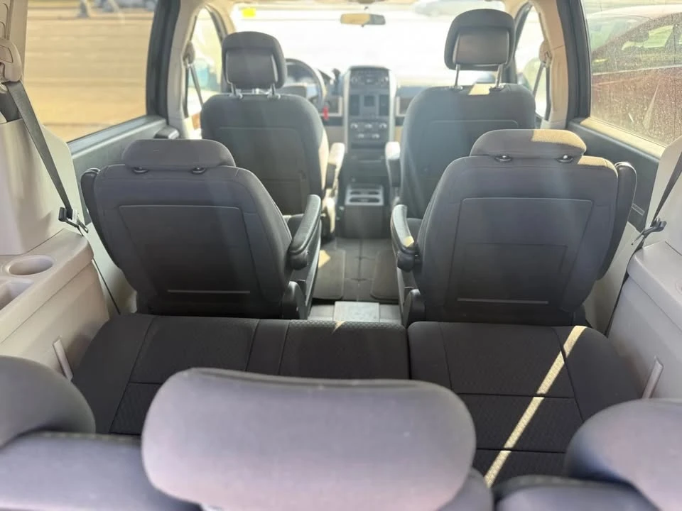 2010 Dodge Caravan - Image 14 of 20