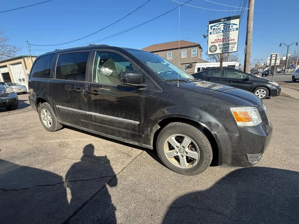 2010 Dodge Caravan - Image 2 of 20