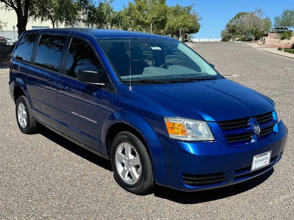 2010 Dodge Caravan - Image 6 of 16