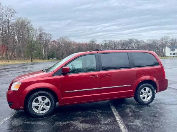 2010 Dodge Caravan - Image 2 of 20