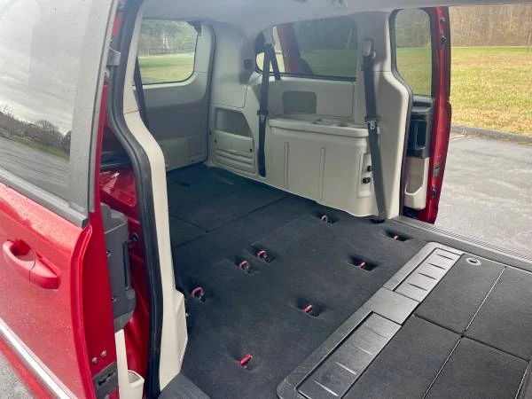 2010 Dodge Caravan - Image 14 of 20