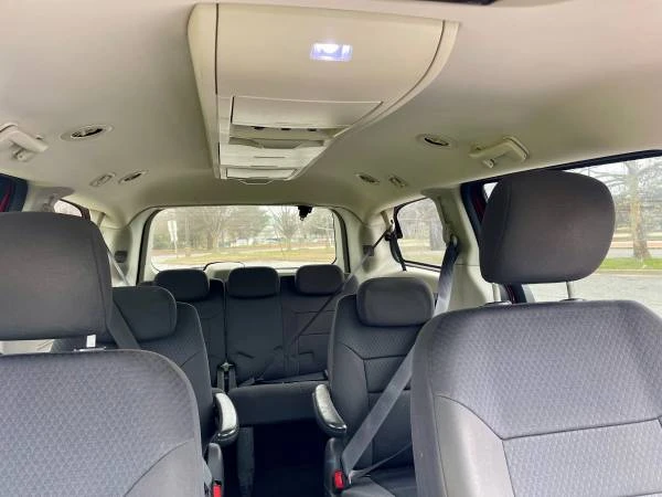 2010 Dodge Caravan - Image 18 of 20