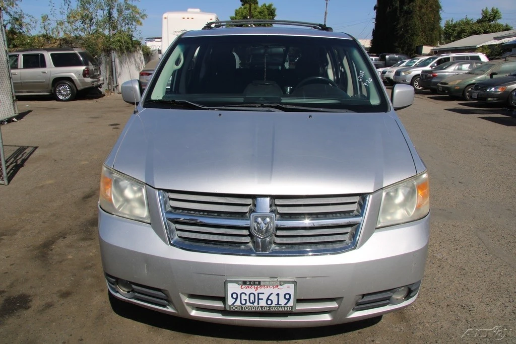 2010 Dodge Caravan - Image 12 of 24
