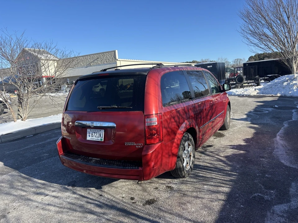 2010 Dodge Caravan - Image 3 of 6