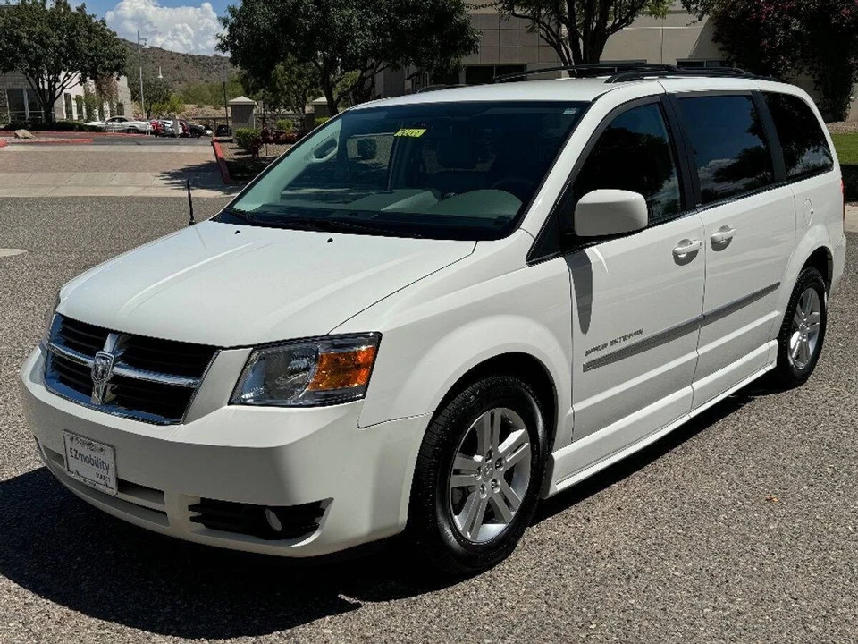 2010 Dodge Caravan - Image 13 of 15