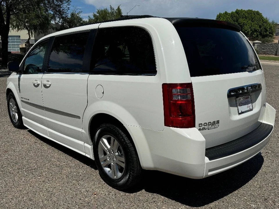 2010 Dodge Caravan - Image 12 of 15