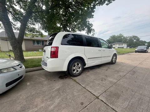 2010 Dodge Grand Caravan SXT Minivan 4D