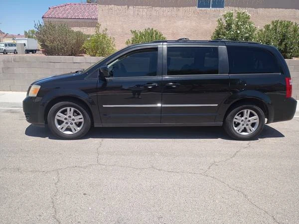 2010 Dodge Caravan - Image 10 of 22