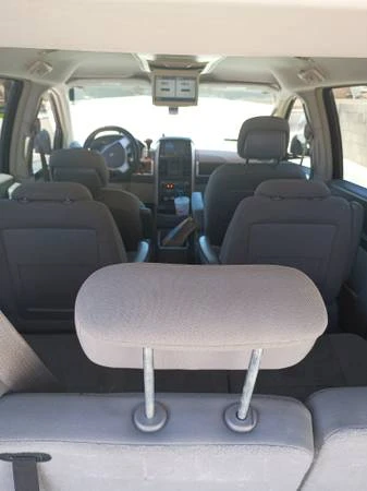 2010 Dodge Caravan - Image 3 of 22