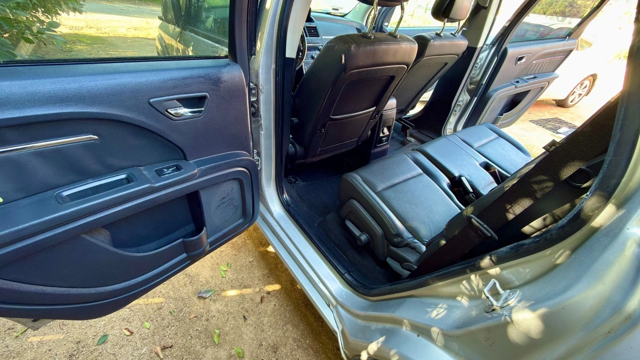 2010 Dodge Journey - Image 13 of 20