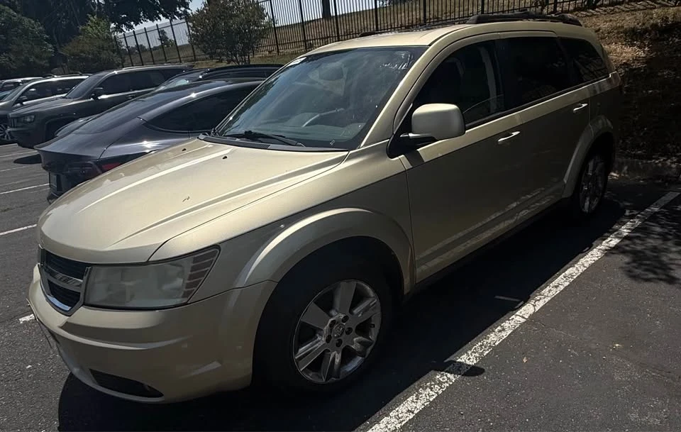 2010 Dodge Journey - Image 5 of 8