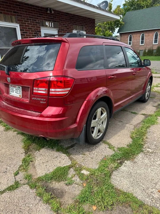 2010 Dodge Journey - Image 2 of 5