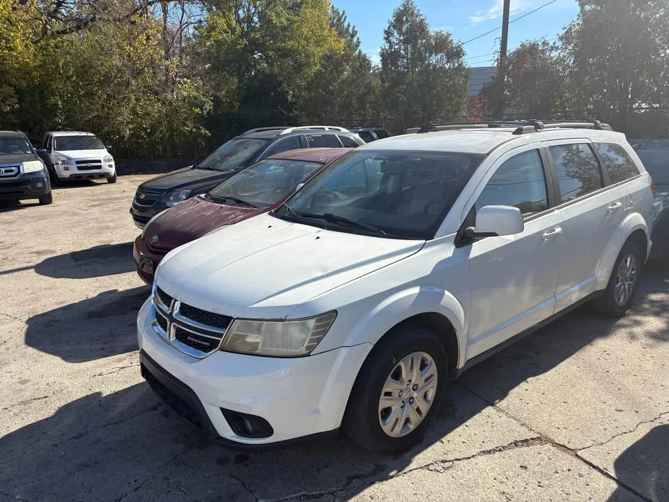 2010 Dodge Journey - Image 2 of 5
