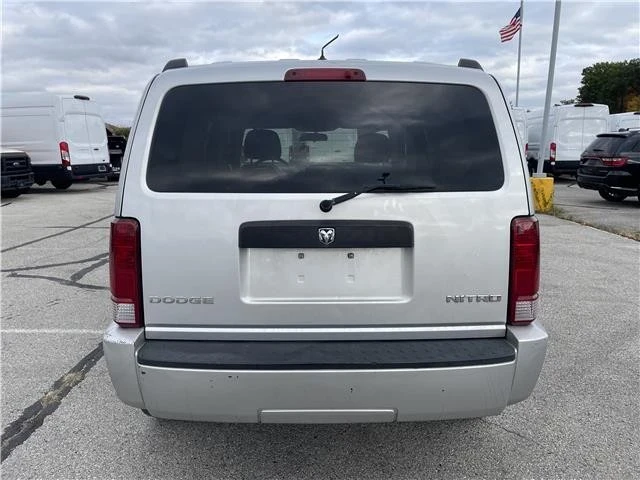 2010 Dodge Nitro - Image 7 of 21