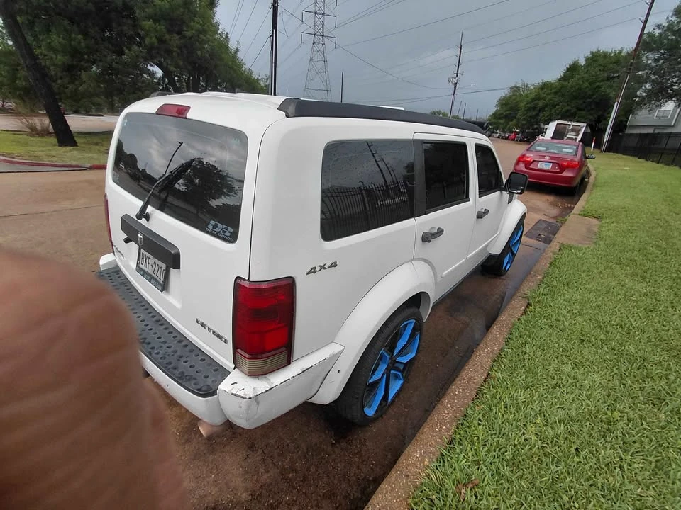 2010 Dodge Nitro - Image 3 of 5