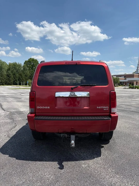 2010 Dodge Nitro - Image 8 of 19