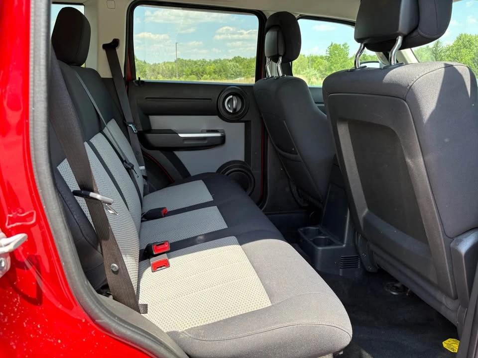 2010 Dodge Nitro - Image 18 of 19