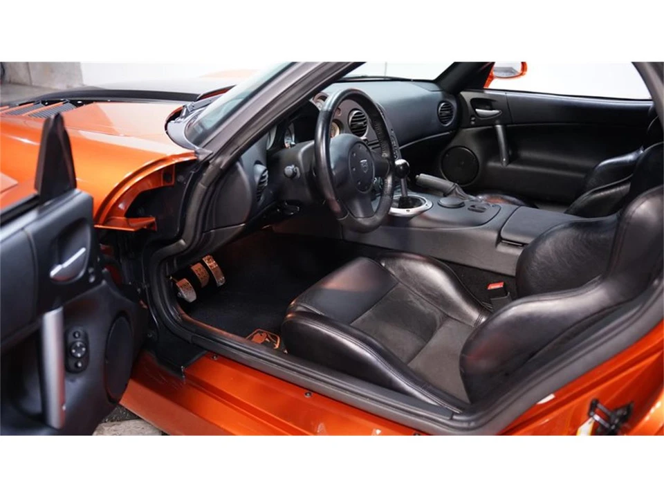 2010 Dodge Viper 4th Gen - Image 4 of 31