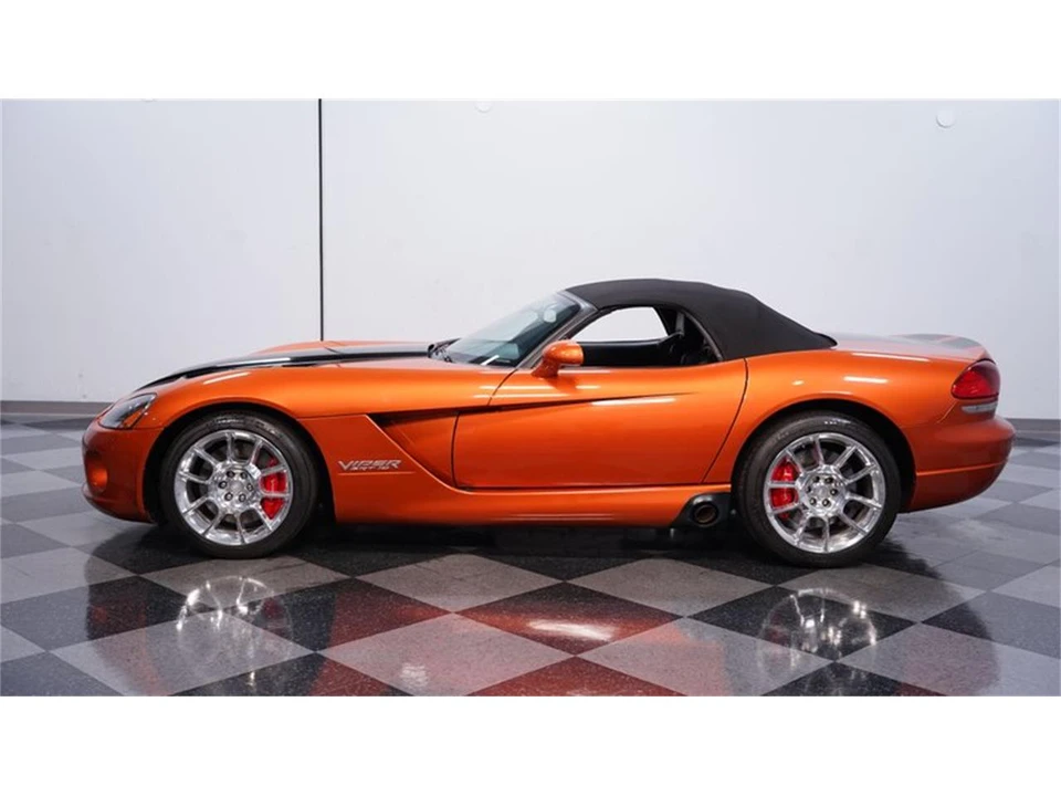 2010 Dodge Viper 4th Gen - Image 2 of 31