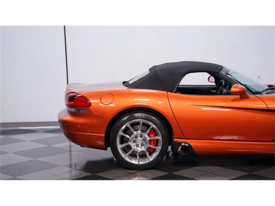 2010 Dodge Viper 4th Gen - Image 26 of 31