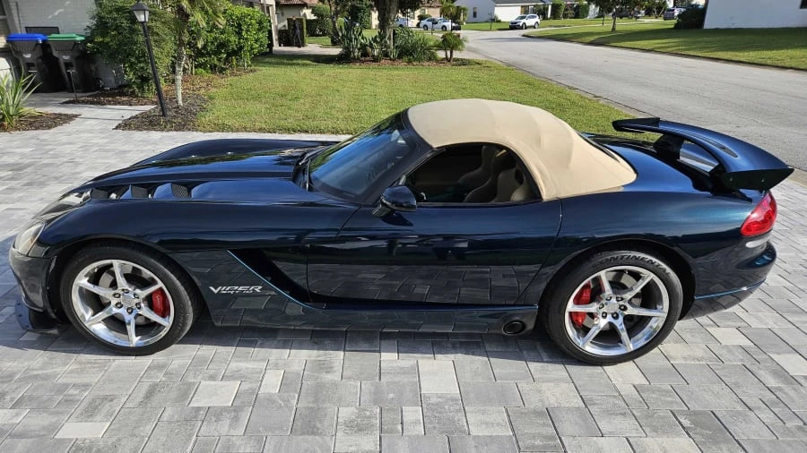 2010 Dodge Viper 4th Gen - Image 2 of 15