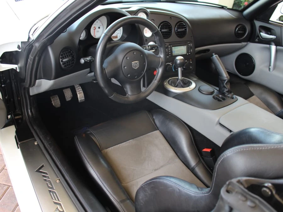 2010 Dodge Viper 4th Gen - Image 5 of 9