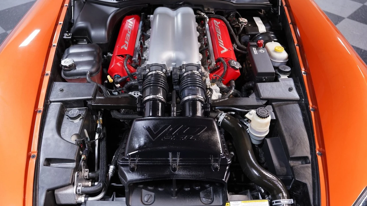 2010 Dodge Viper 4th Gen - Image 4 of 31
