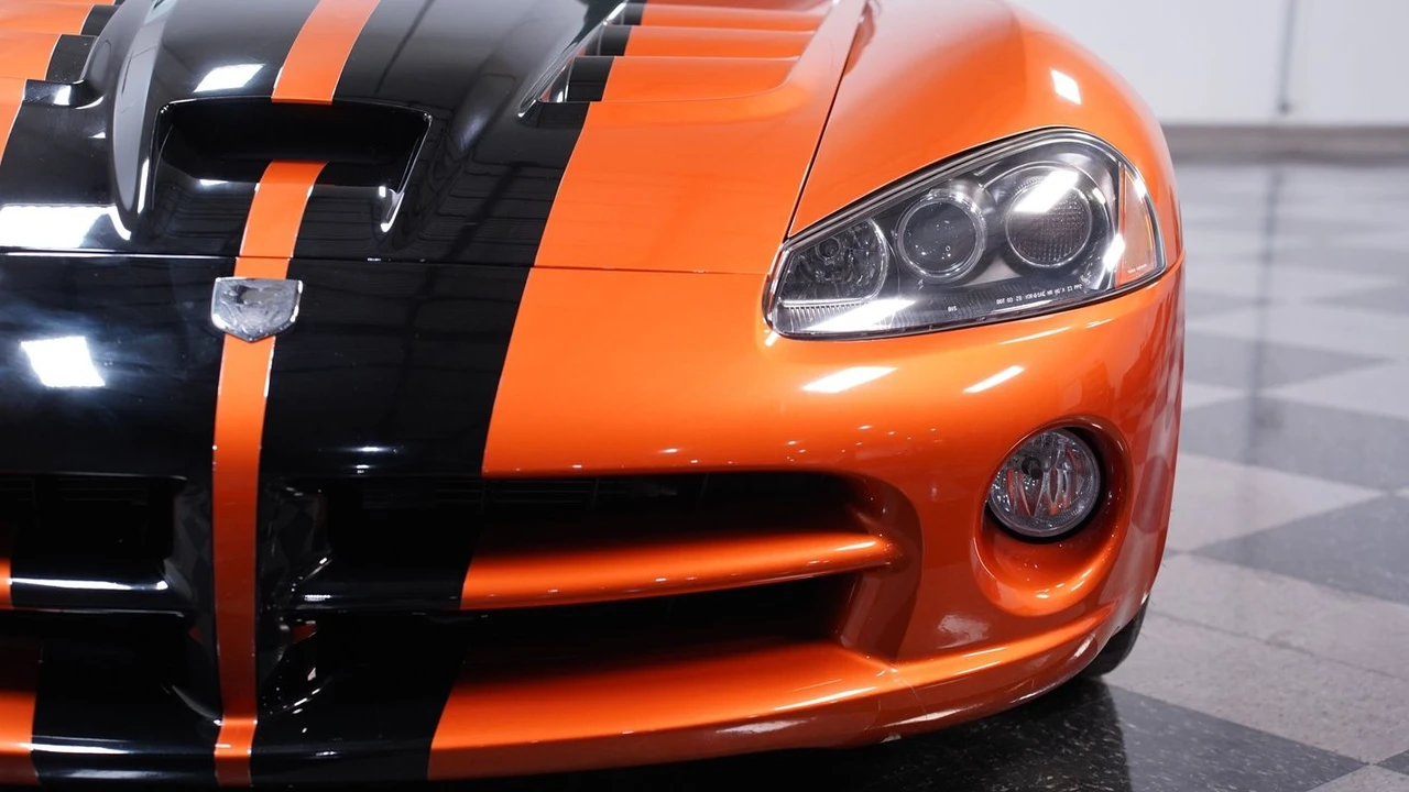 2010 Dodge Viper 4th Gen - Image 19 of 31