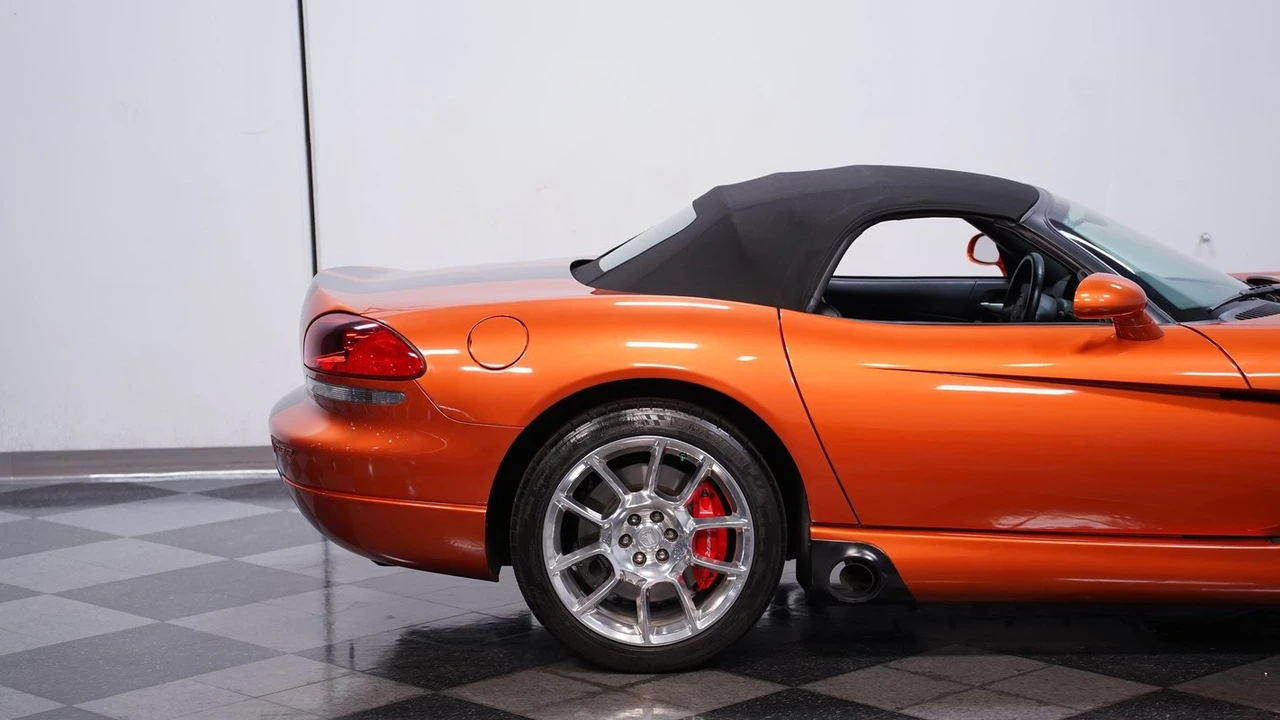 2010 Dodge Viper 4th Gen - Image 27 of 31
