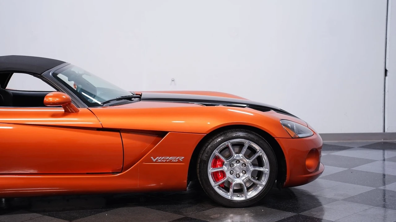 2010 Dodge Viper 4th Gen - Image 28 of 31
