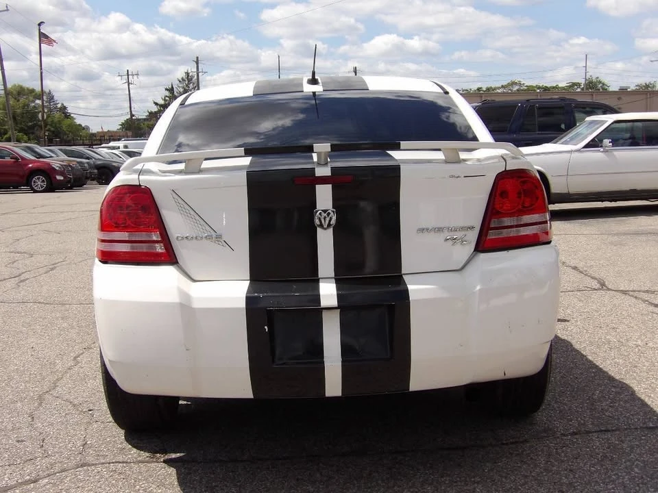 2010 Dodge Avenger Sedan - Image 5 of 19