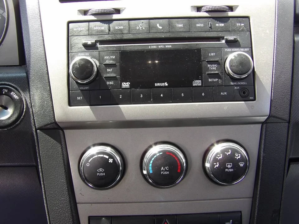 2010 Dodge Avenger Sedan - Image 12 of 19