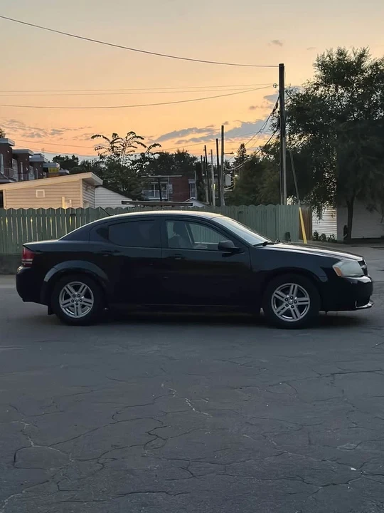2010 Dodge Avenger Sedan - Image 8 of 16