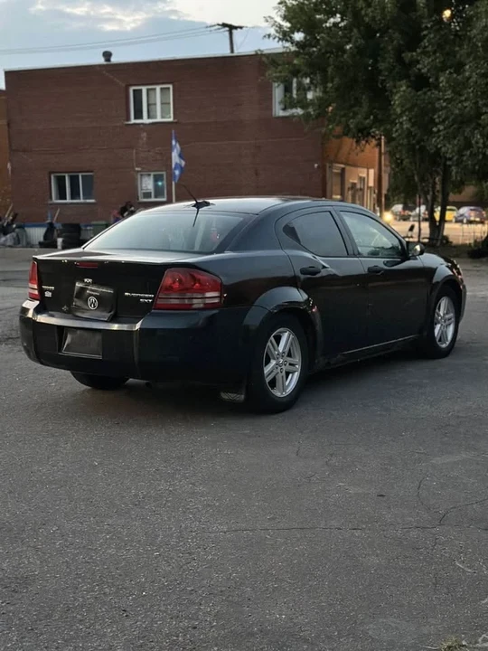 2010 Dodge Avenger Sedan - Image 7 of 16