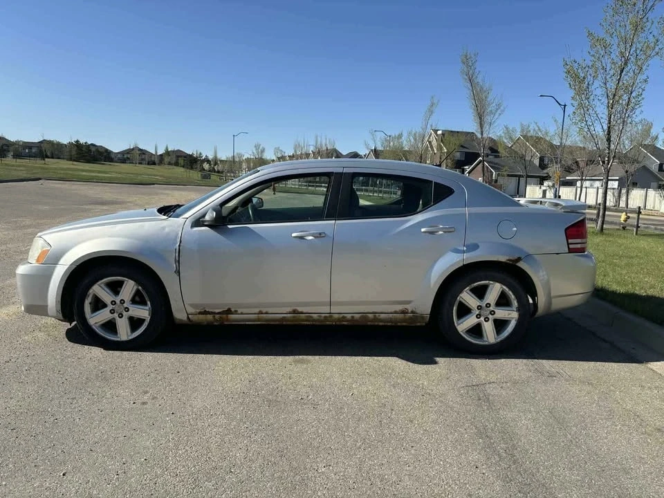 2010 Dodge Avenger Sedan - Image 6 of 12