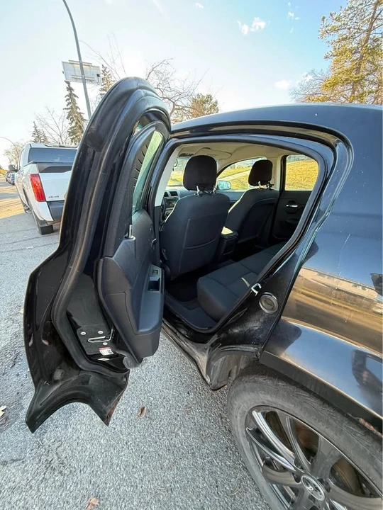 2010 Dodge Avenger Sedan - Image 8 of 10