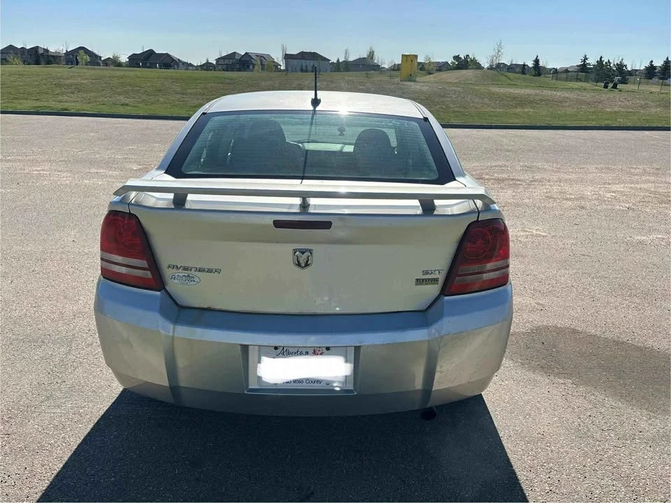 2010 Dodge Avenger Sedan - Image 8 of 12