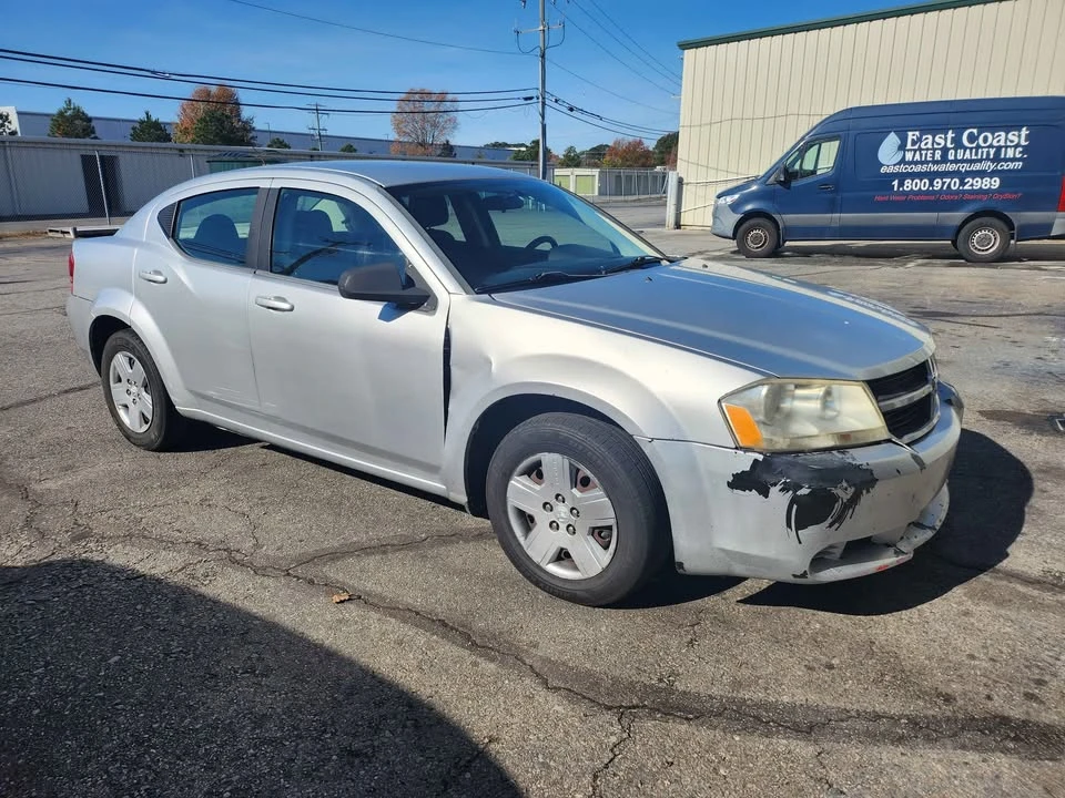 2010 Dodge Avenger Sedan - Image 2 of 9