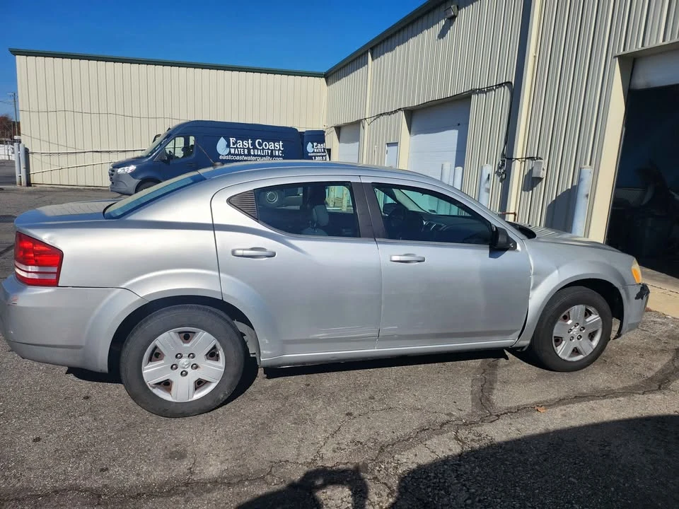2010 Dodge Avenger Sedan - Image 4 of 9