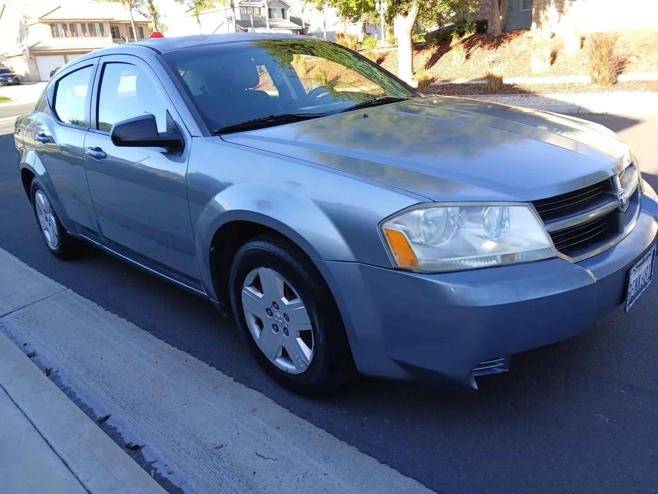 2010 Dodge Avenger Sedan - Image 4 of 5