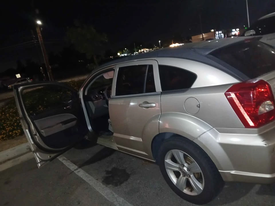 2010 Dodge Avenger Sedan - Image 2 of 2