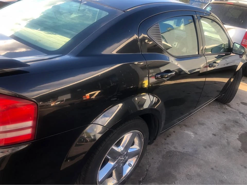 2010 Dodge Avenger Sedan - Image 6 of 8