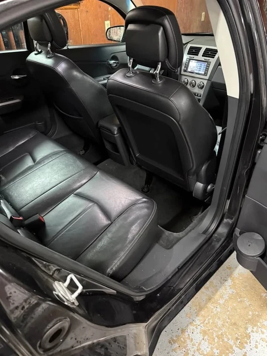 2010 Dodge Avenger Sedan - Image 10 of 13